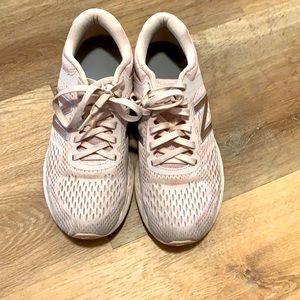 New Balance Light Pink women sneakers- size 7